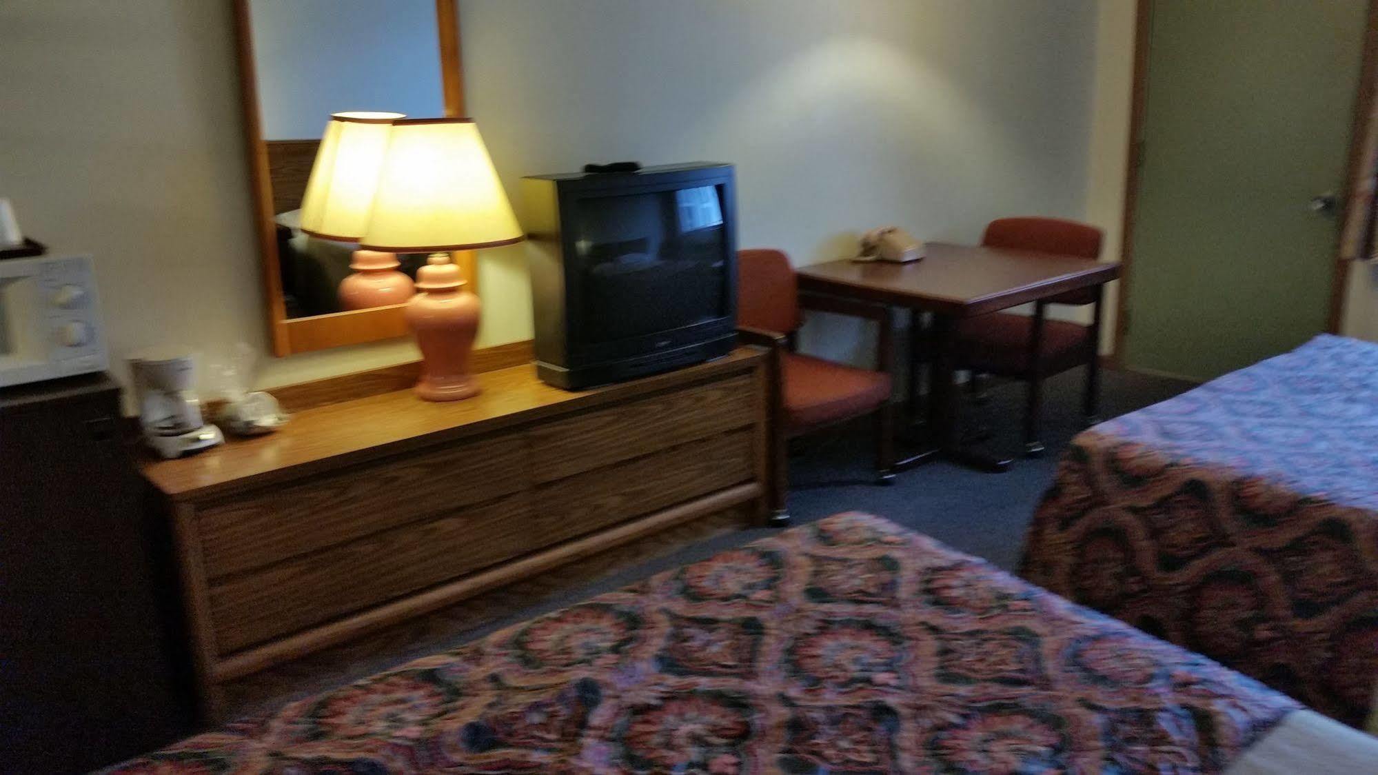 Olympia Motel Lake Delton Экстерьер фото